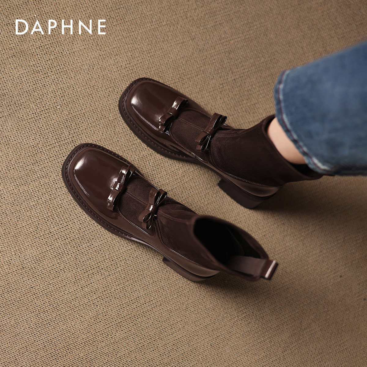 达芙妮粗跟小短靴女2025新款秋冬法式蝴蝶结袜靴高跟棕色马丁靴子,女鞋,时装靴,淘宝优惠券,粉丝福利购,淘宝优惠卷