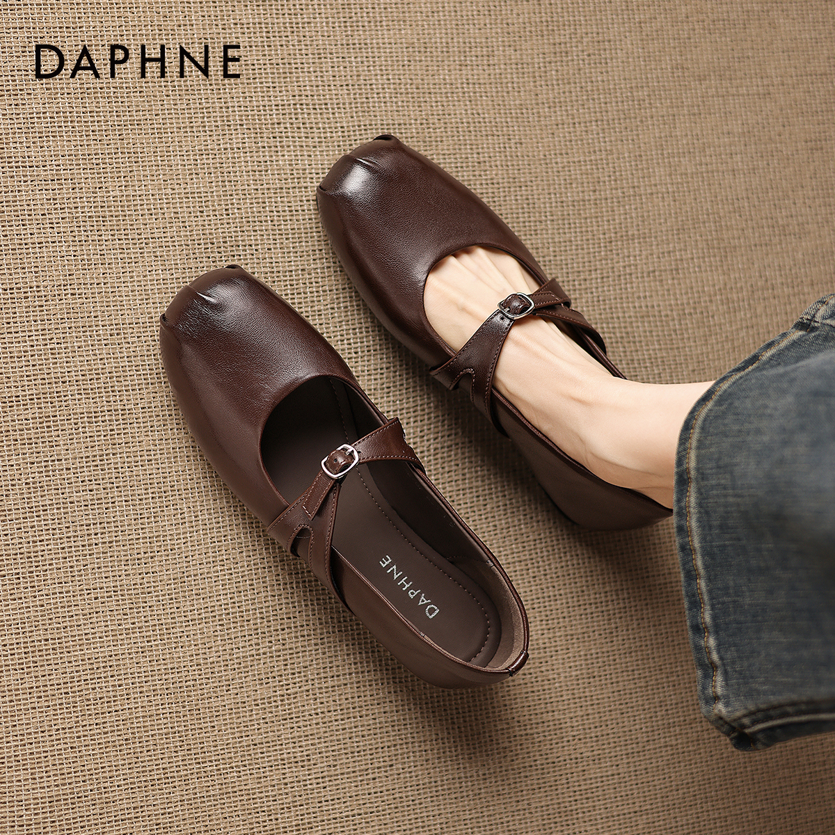 达芙妮棕色单鞋女2025新款秋季