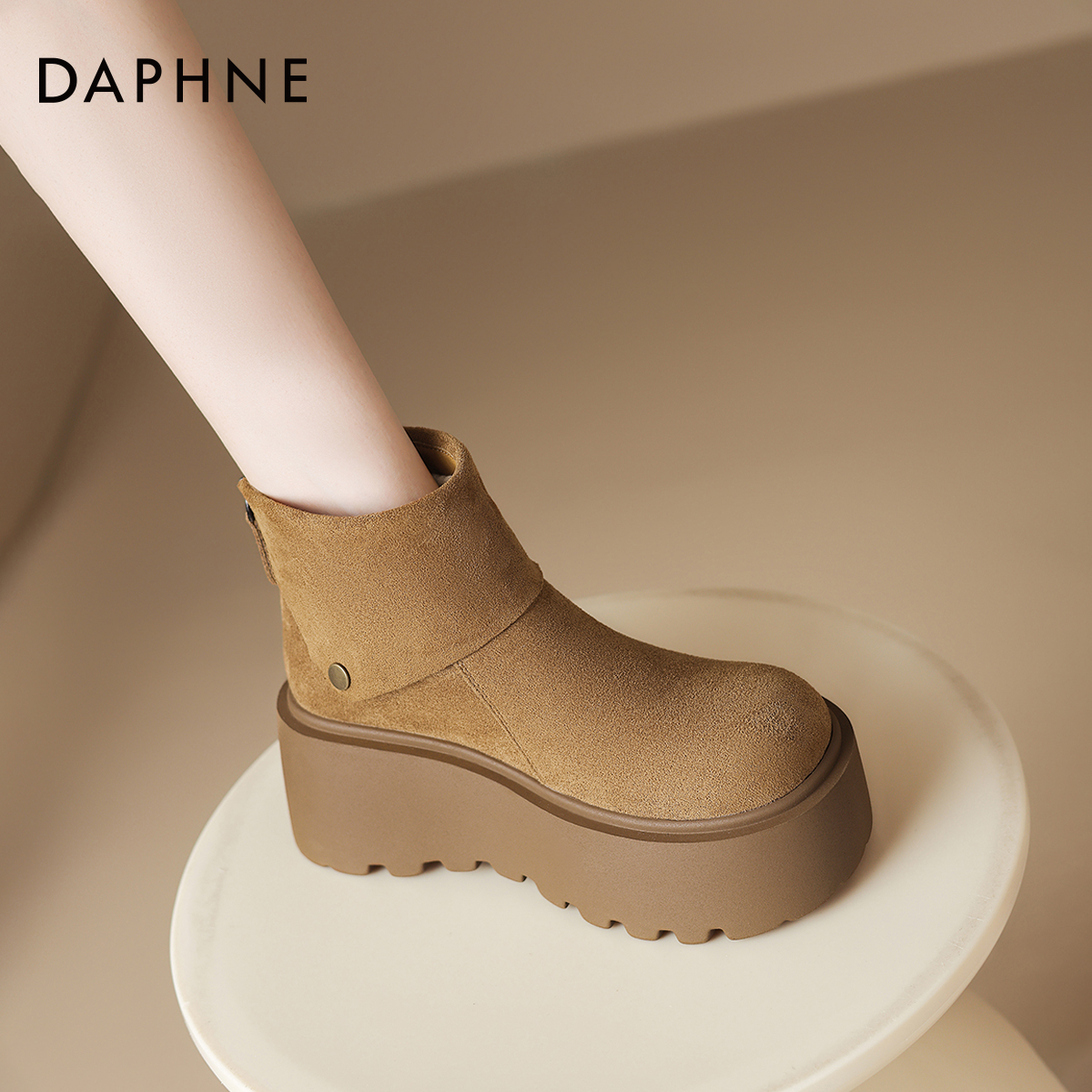 达芙妮2025新款冬季雪地靴