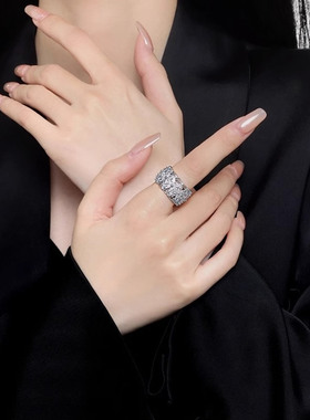ninina镶钻轻奢设计感戒指