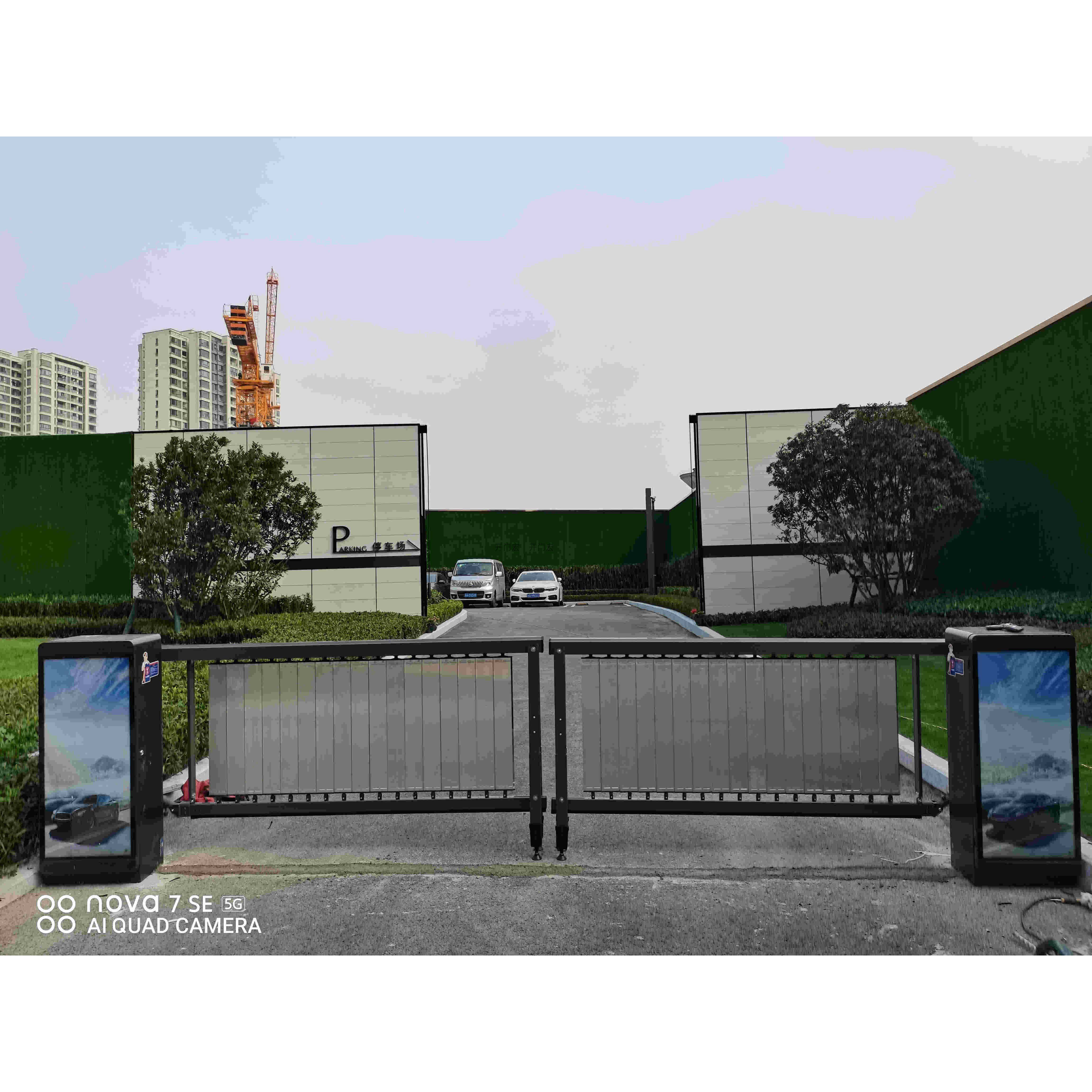 广杆小区栅告栏道闸升降杆电广告道闸动门闸栏杆栏带画面门卫杆遥
