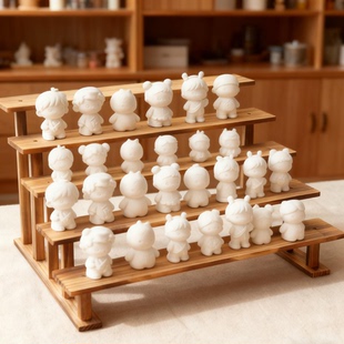 玩偶盲盒公仔展示架收纳架泡泡马特摆放纯实木阶梯小架子家用复古