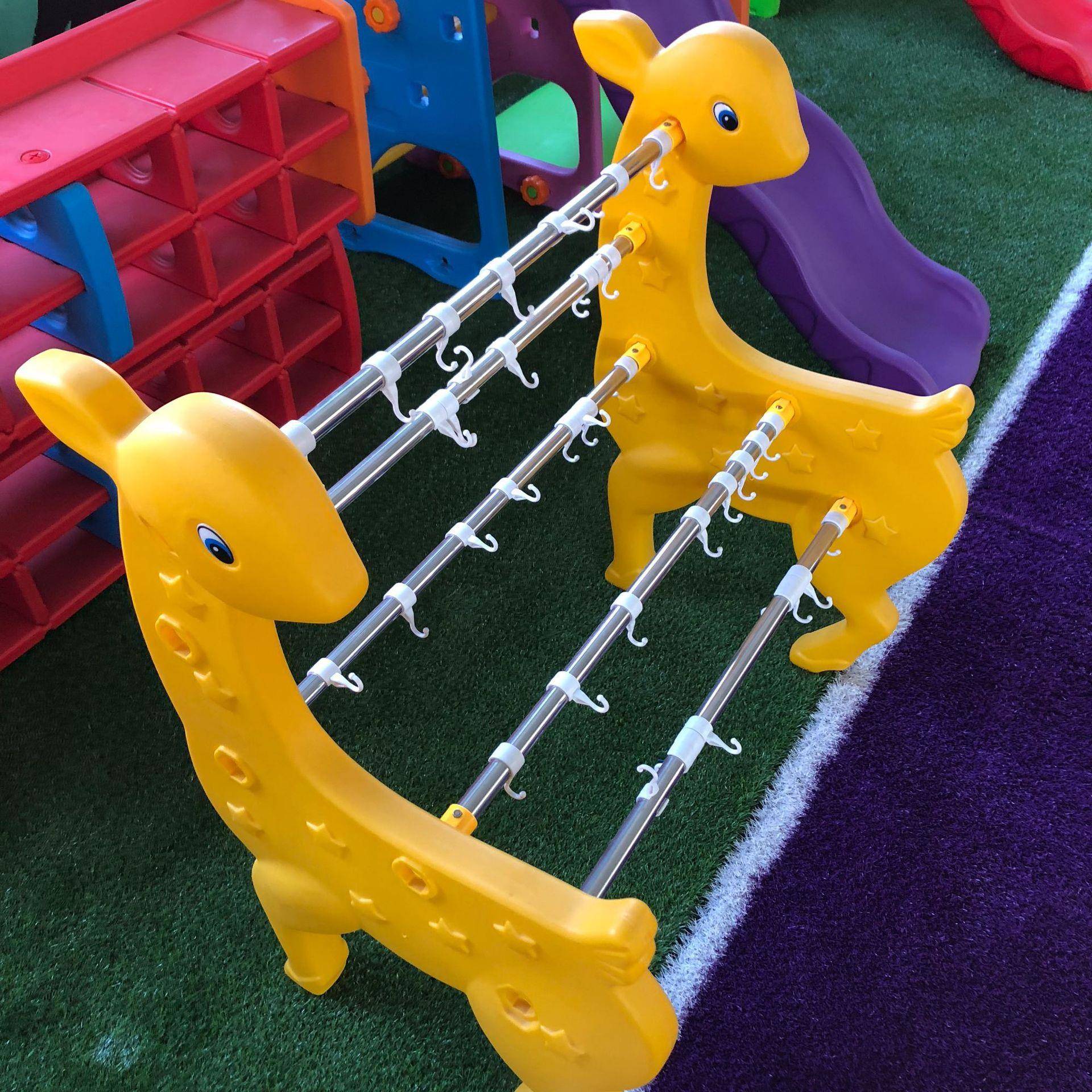 幼儿园儿童塑料毛巾架不锈钢管小鹿小兔款卡通毛巾架