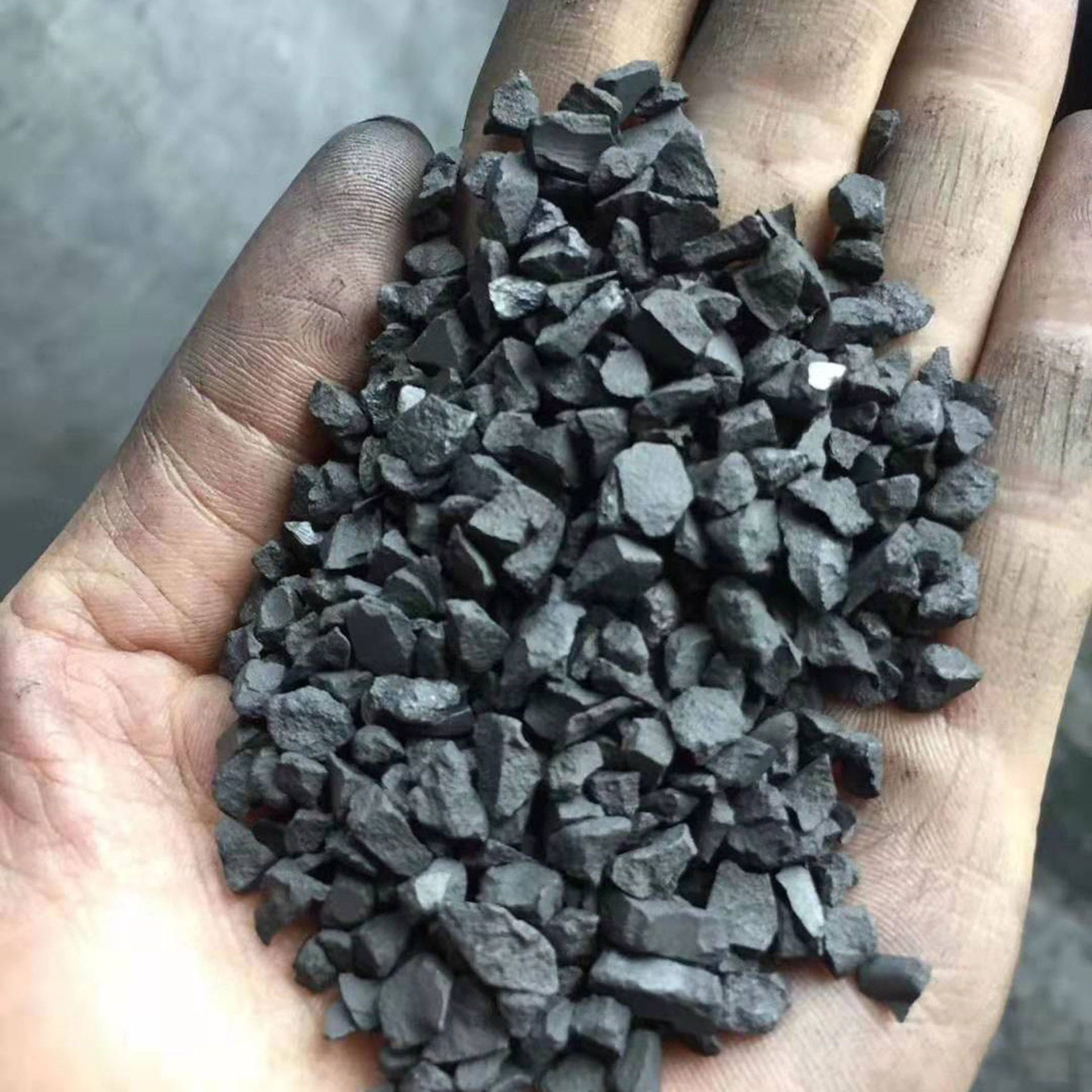 石墨增碳剂高纯颗粒增碳剂石墨化增碳剂低硫低氮炼钢铸造专用