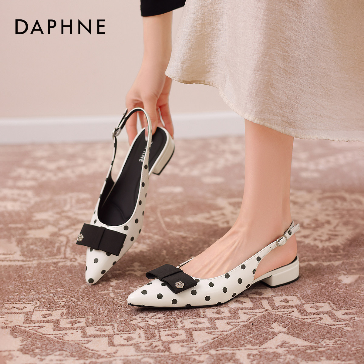 达芙妮尖头波点凉鞋女2026夏季新款法式玛丽珍女鞋配裙子绝美单鞋,女鞋,时装凉鞋,淘宝优惠券,粉丝福利购,淘宝优惠卷