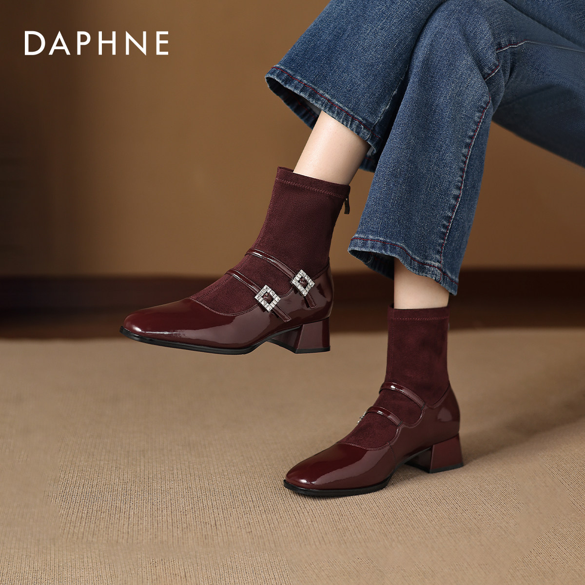 达芙妮高跟短靴女2026新款冬季加绒马丁靴袜靴粗跟瘦瘦靴红色婚鞋,女鞋,时装靴,淘宝优惠券,粉丝福利购,淘宝优惠卷