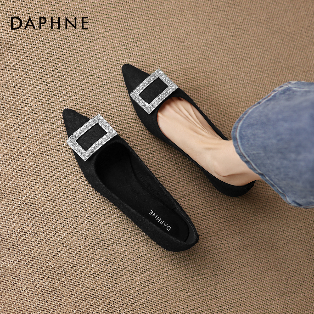 达芙妮尖头单鞋女气质黑色小皮鞋