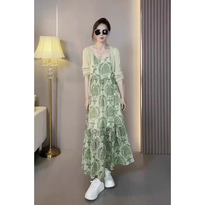 欧洲站春装茶系穿搭法式轻奢别致绝美开衫碎花吊带连衣裙两件套夏