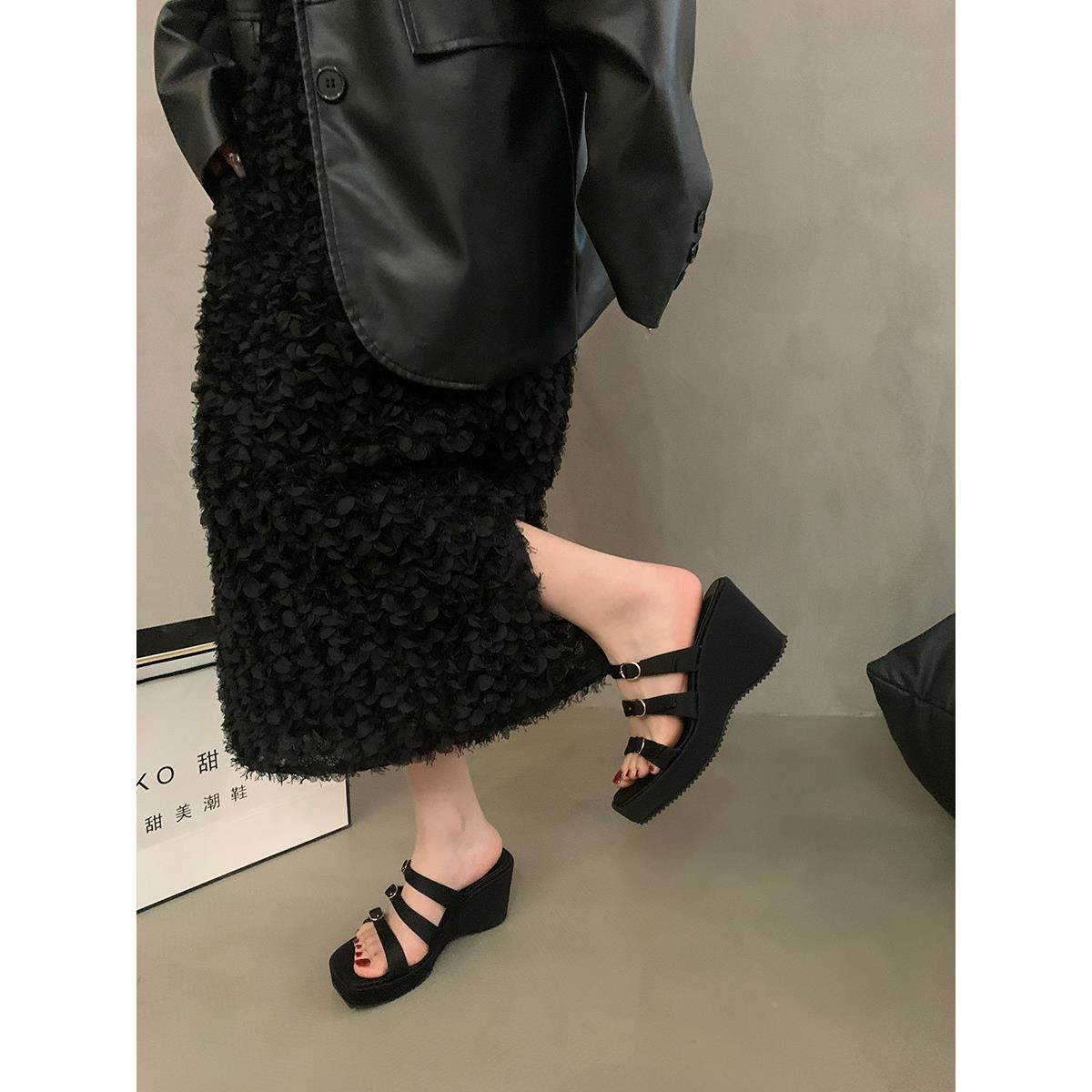 夏季黑色底凉厚拖鞋仙ELK女鞋子松外穿0226新款网红气质坡跟糕凉