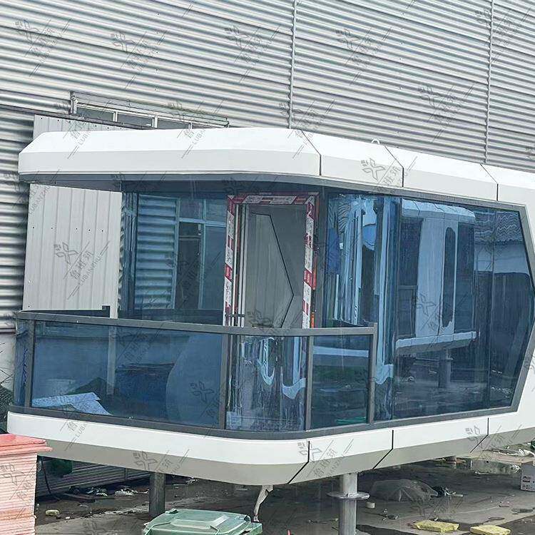 室外户外网红打卡点景区农庄露营基地酒店民宿科技感住宿体验