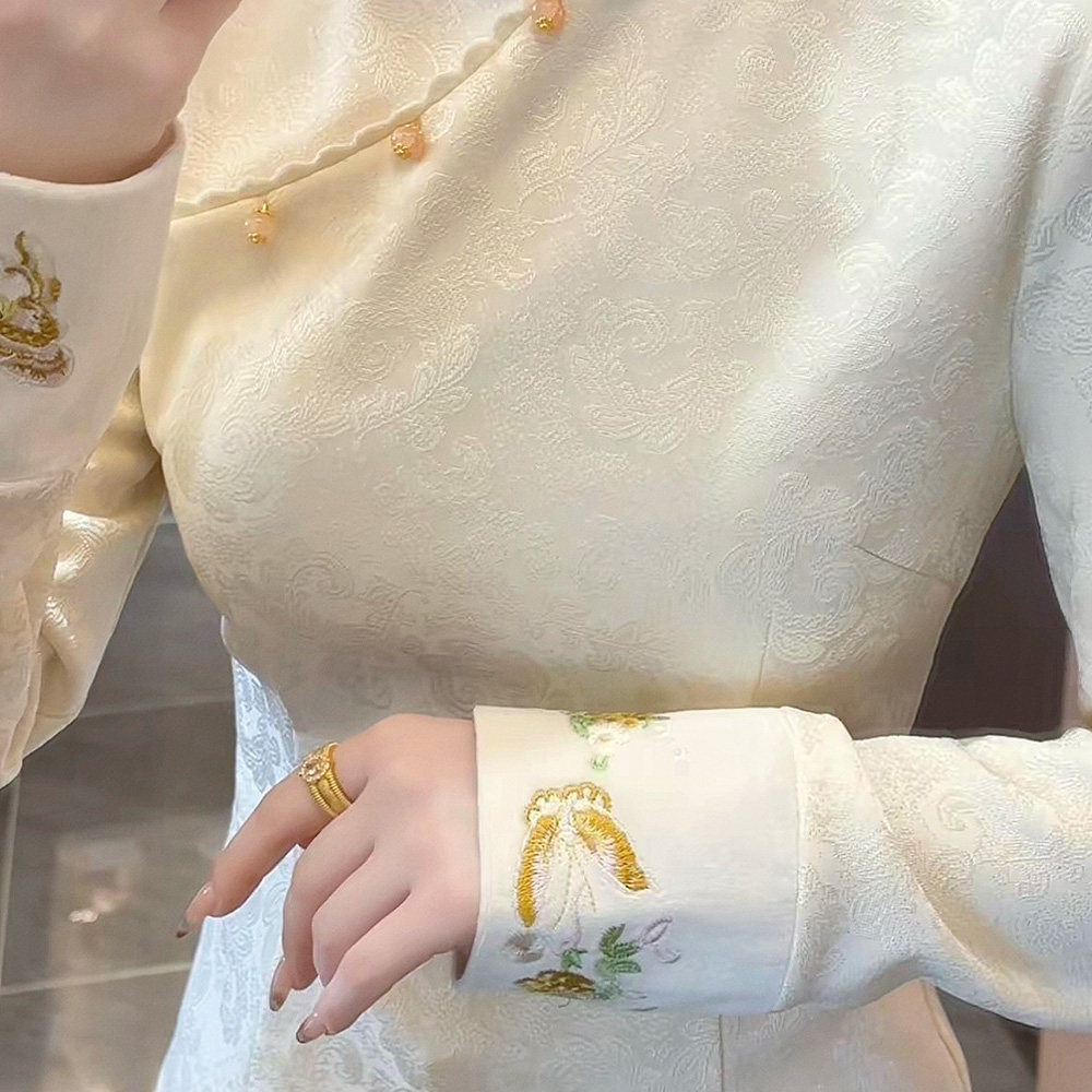 春秋季新中式重工刺绣加绒加厚打底衫女国风肌理感女装显瘦上衣,女装/女士精品,上衣,淘宝优惠券,粉丝福利购,淘宝优惠卷