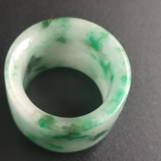 清代老翡翠扳指一个古玩古董老古玉器收藏品