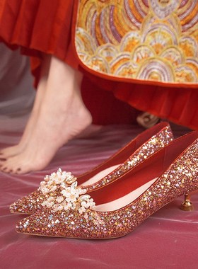 红色婚鞋新娘鞋主婚纱2024年新款法式高级感3Pcm低跟高跟鞋女尖头