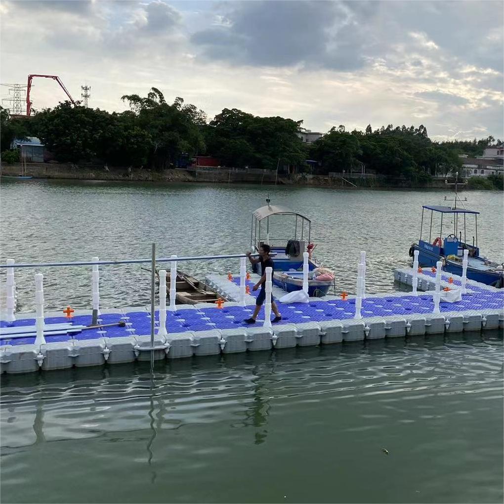 水上浮筒码头浮桥网箱养殖钓鱼休闲娱乐平台摩托艇快艇游艇泊位