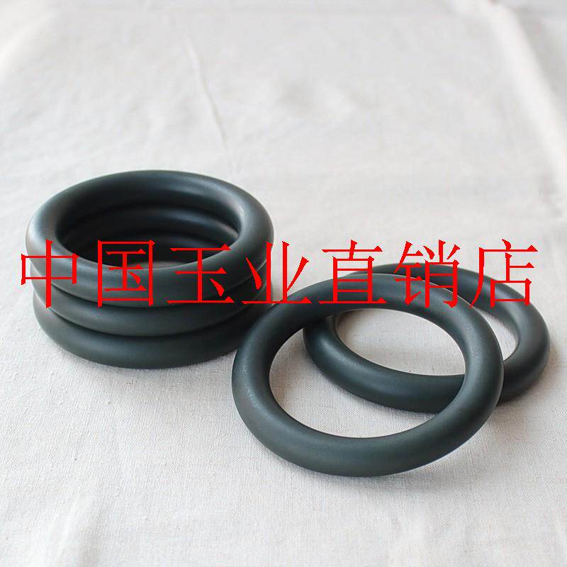 精选新疆和田玉胖圆条塔青小圈口亚光磨砂粗条黑青玉大圈口手镯子