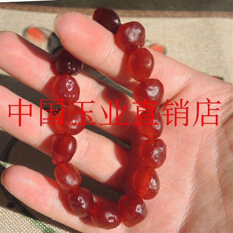 石榴红玛瑙手串原石随形手串形似草莓包浆红玛瑙手串外观甜美女款