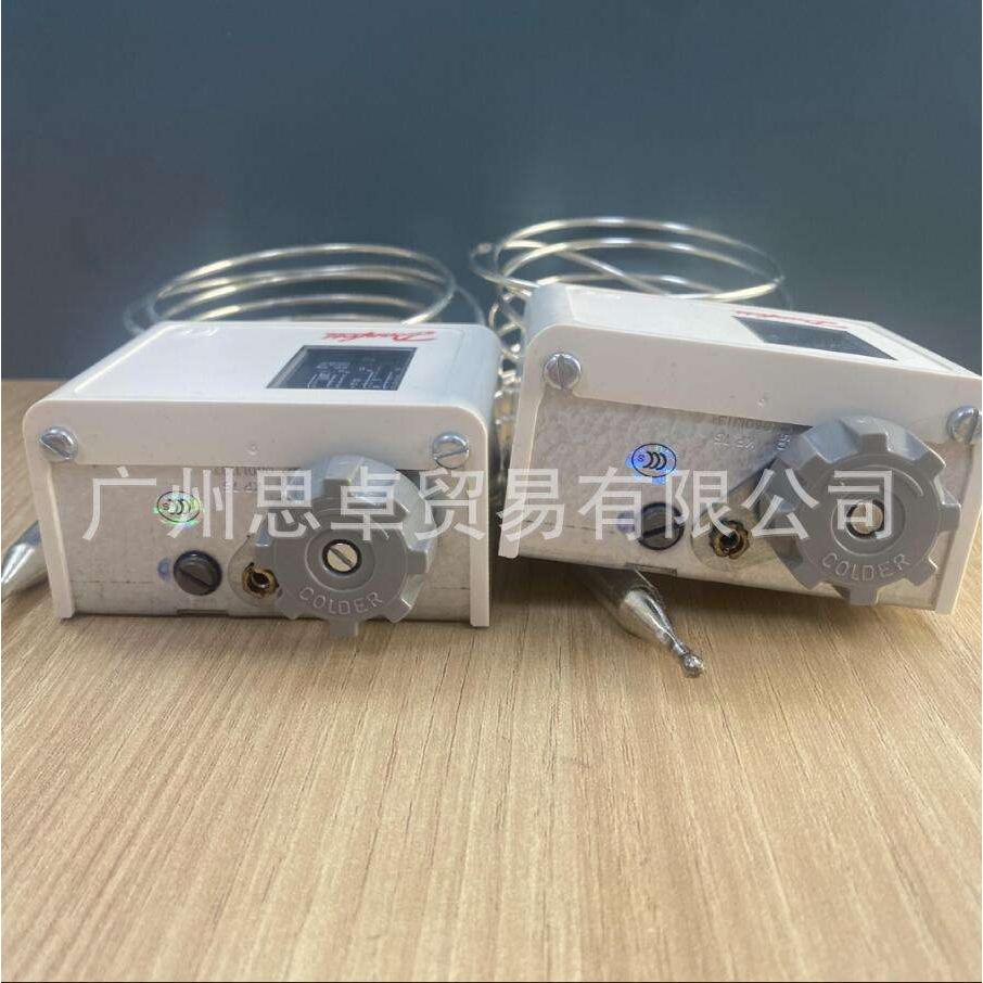 KP75 KP77 KP79 KP81 KP98 UT72 UT73 KP UT 温度控制器 DANFOSS