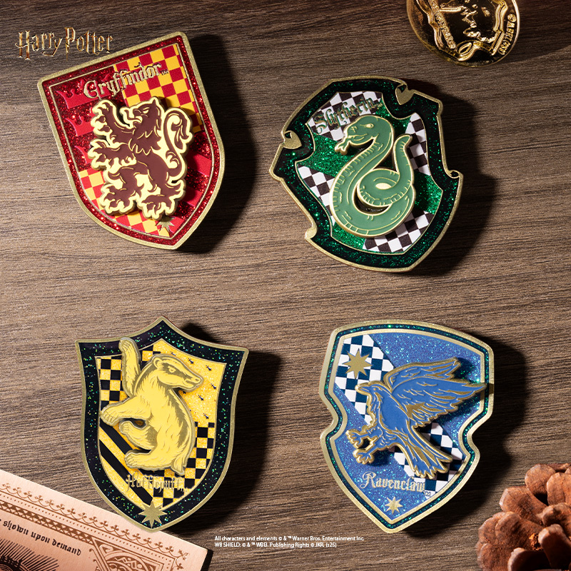 哈利波特正版周边四学院金属徽章夜光可磁吸冰箱贴胸针谷子吧唧