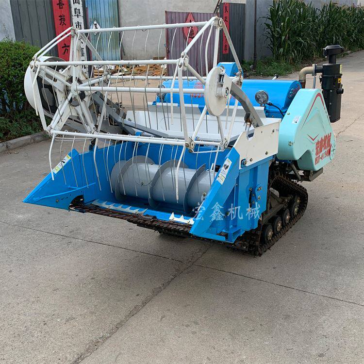 水稻小麦联合收割机 履带式水田割稻机 水稻小麦脱粒收割机