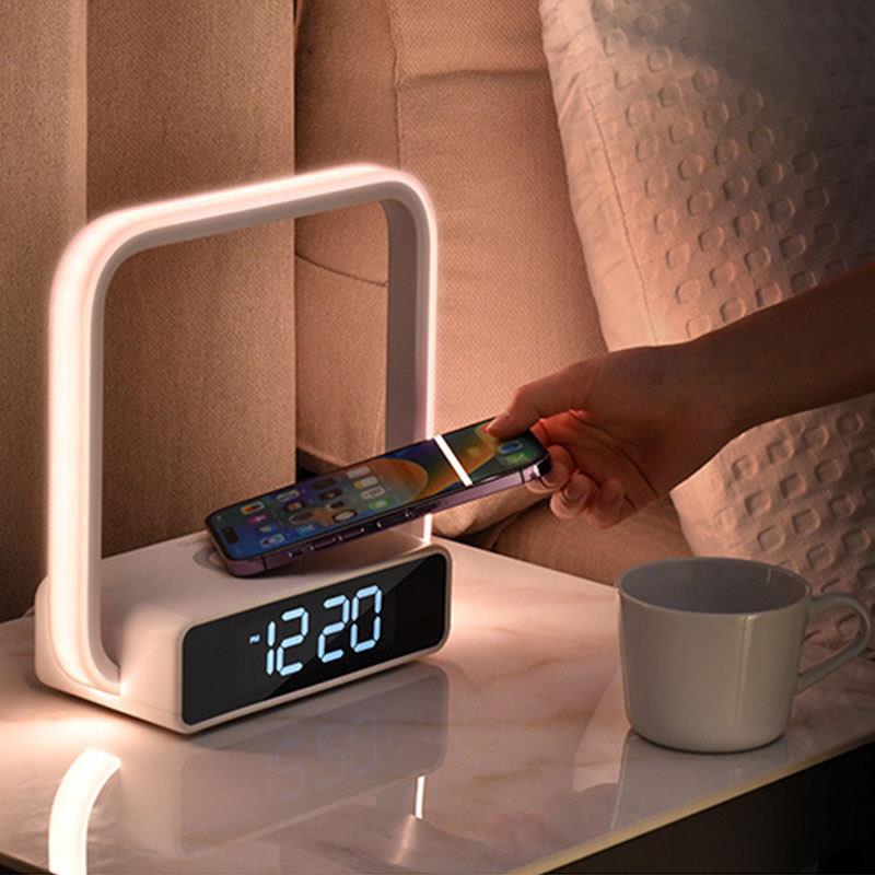 亚马逊电子时钟10W无线充阅读台灯RGB氛围可触摸调节炫彩插电夜灯