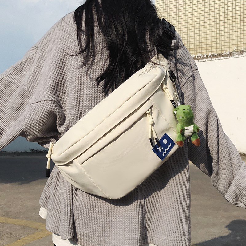 时尚简约胸包女大j容量休闲斜挎包户外骑行运动风腰包男纯色单肩