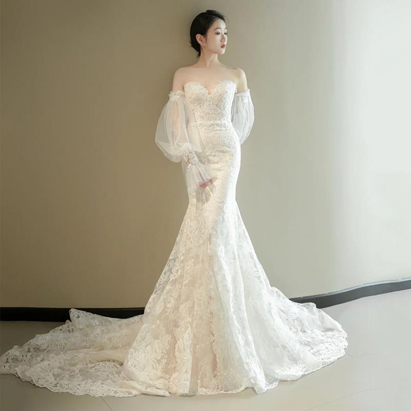 蕾丝鱼尾轻婚纱新娘高级感森系抹胸出门纱超仙法式长袖拖尾礼服裙