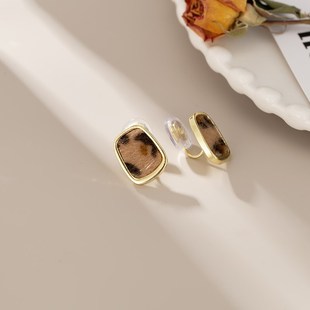 豹纹方形几何耳环复古港风秋冬款潮流小巧个性蚊香盘耳夹无耳洞女