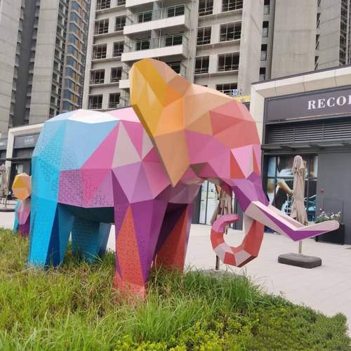 定制大型不锈钢玻璃钢几何大象长颈鹿兔子熊猫雕塑户外草坪抽象