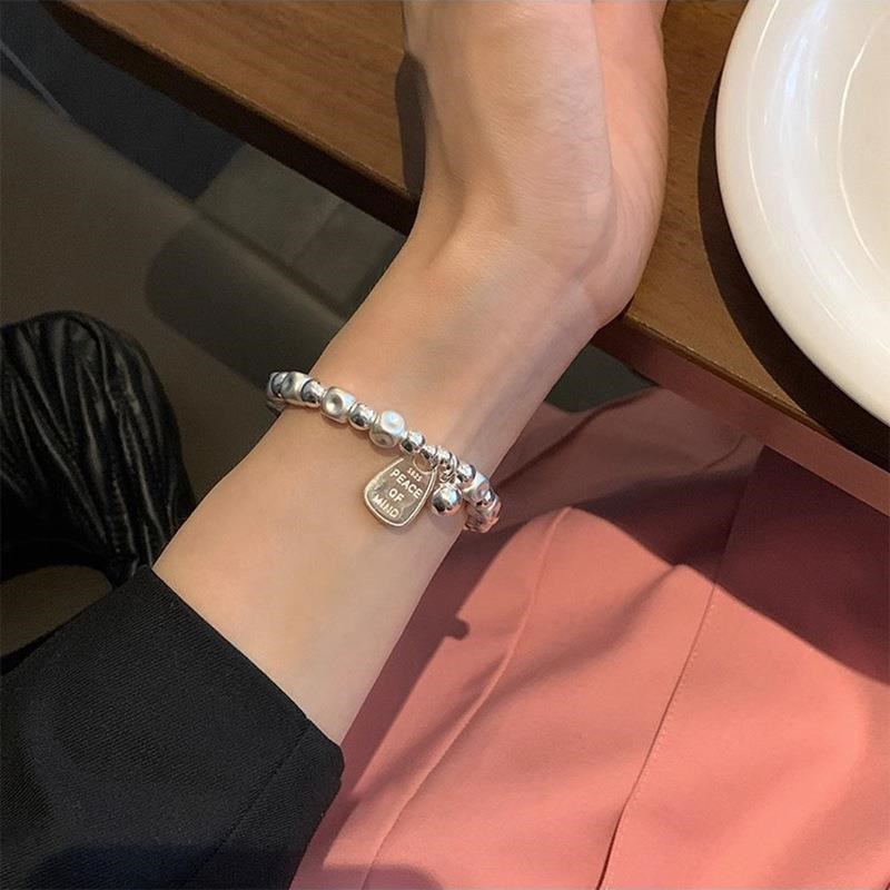 韩版轻奢小众精致不规则哑光串珠手链女弹力送闺蜜手T饰2023年新