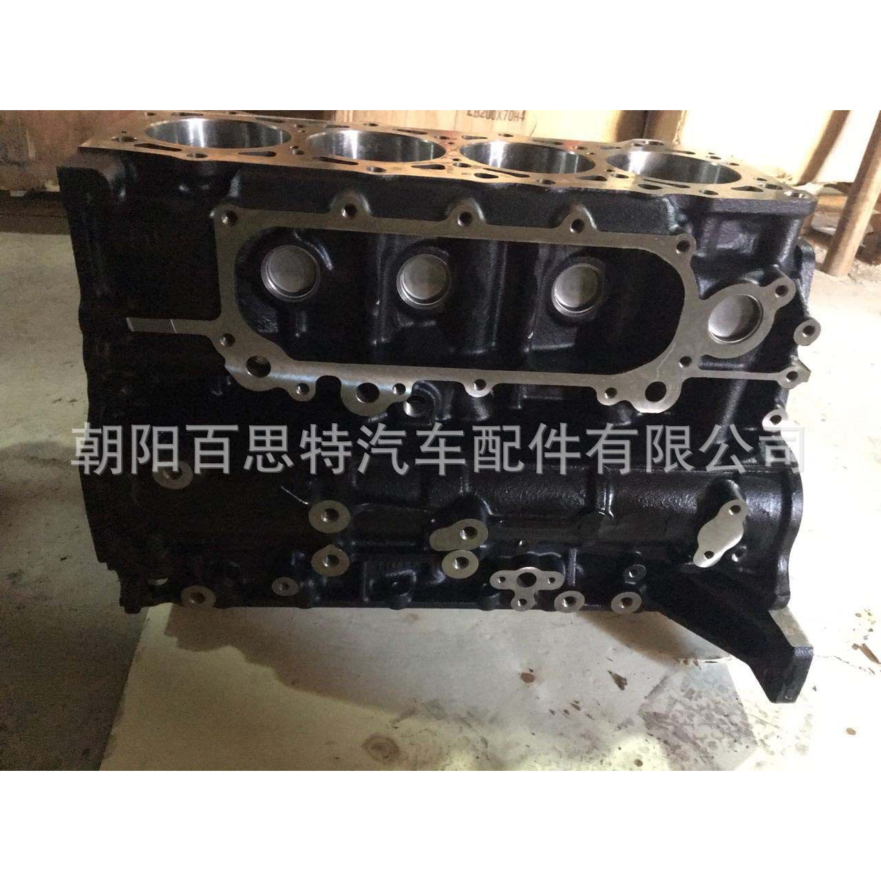 ZD30/QD32发动机缸体缸盖配件