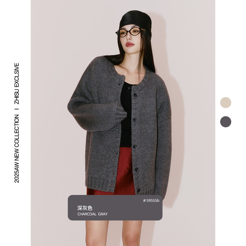 落肩绵羊绣花羊针织开衫