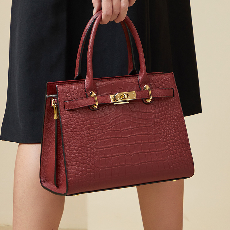 日本品质妈妈包包女高级感大气中年女士斜挎女包大容量手提结婚包