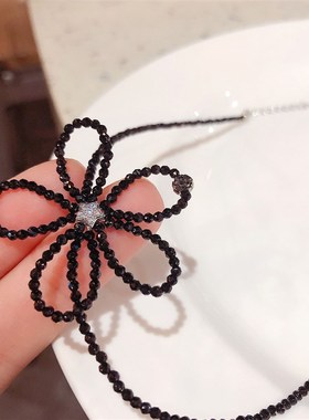 小众轻奢高级感黑水晶五瓣花朵项链女韩国网M红气质短款颈链锁骨