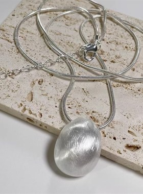 小众磨砂拉丝豆豆吊坠水滴长款项链简约毛衣链气U质高级感百搭女