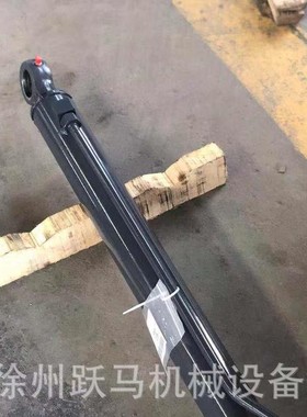 徐工滑移装载机XT740 750清扫机XC740K.3.1.3左翻斗油缸803087455