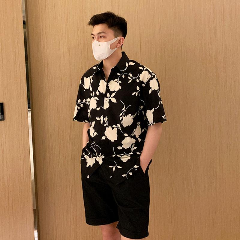时尚潮牌夏季新款宽松休闲半袖花衬衫男高级品质痞帅黑色短袖衬衣