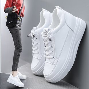 内增高小白鞋女显高显瘦显t腿长时尚休闲女鞋一脚蹬厚度底运动板