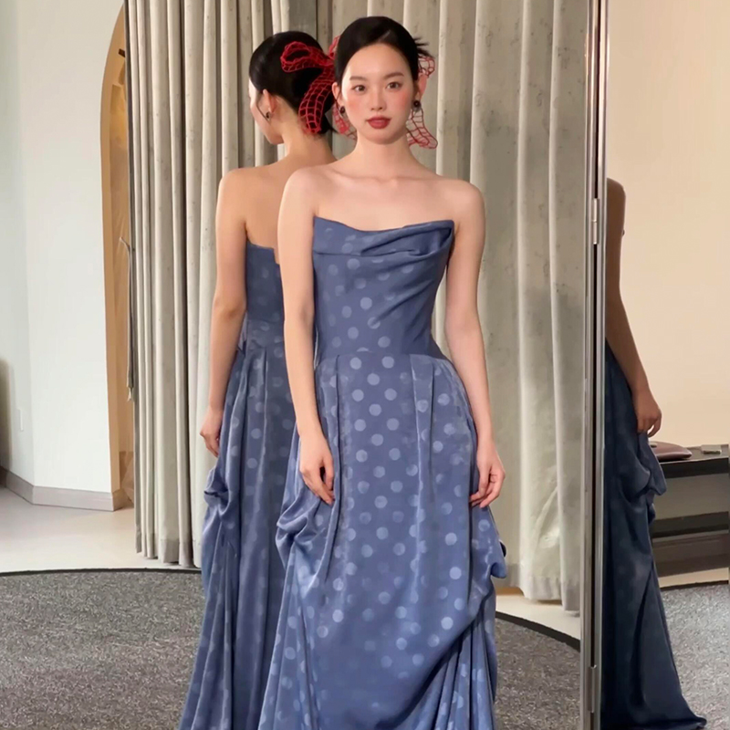 2025新款法式高级感蓝色波点抹胸订婚结婚婚纱晨袍敬酒服女礼服裙