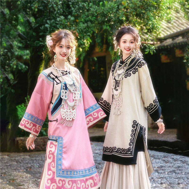 旅拍传统少数民族风写真服装租赁