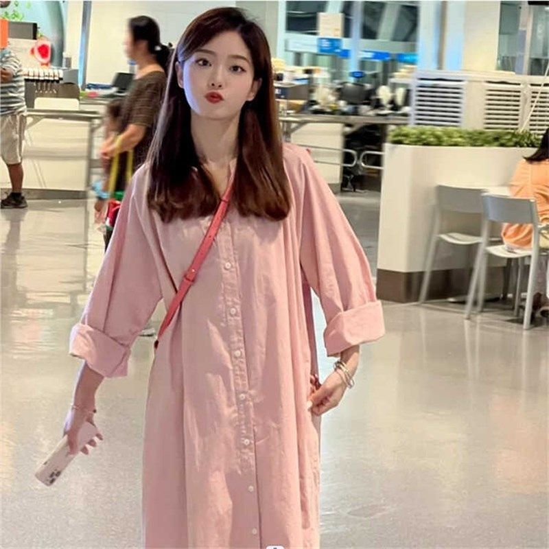 粉色孕妇长袖衬衣连衣裙子春秋新款小众高级感宽松休闲中长裙遮肚 - 实物图