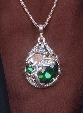 日韩绿色水晶吊坠k项链女2024新款小众高级感锁骨链长款毛衣链配