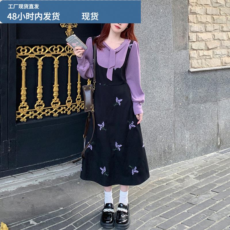 大码2025秋季新款法式复古高级感背带拼接假两件刺绣碎花连衣裙子