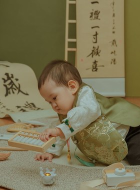 一周岁生日宴礼服男宝中式气质小众绿色男孩抓周衣服唐装冠衣春夏