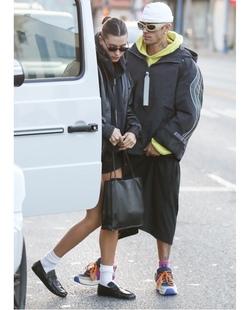 2025新款款原版皮超轻皮包手提包托特包Hailey Bieber同款