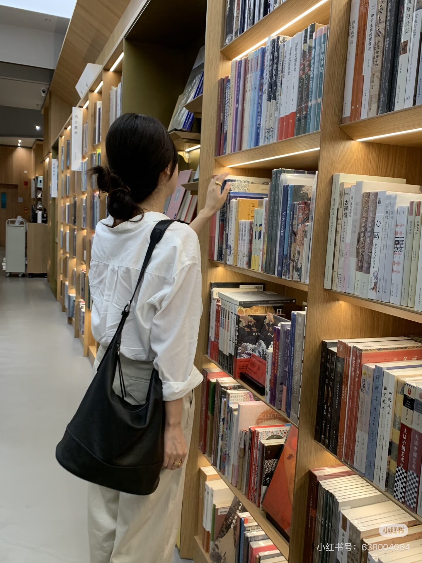 头层植鞣牛皮双耳水桶包 肩带可调节通勤 皮料厚实腋下包百搭,箱包皮具/热销女包/男包,通用款女包,淘宝优惠券,粉丝福利购,淘宝优惠卷