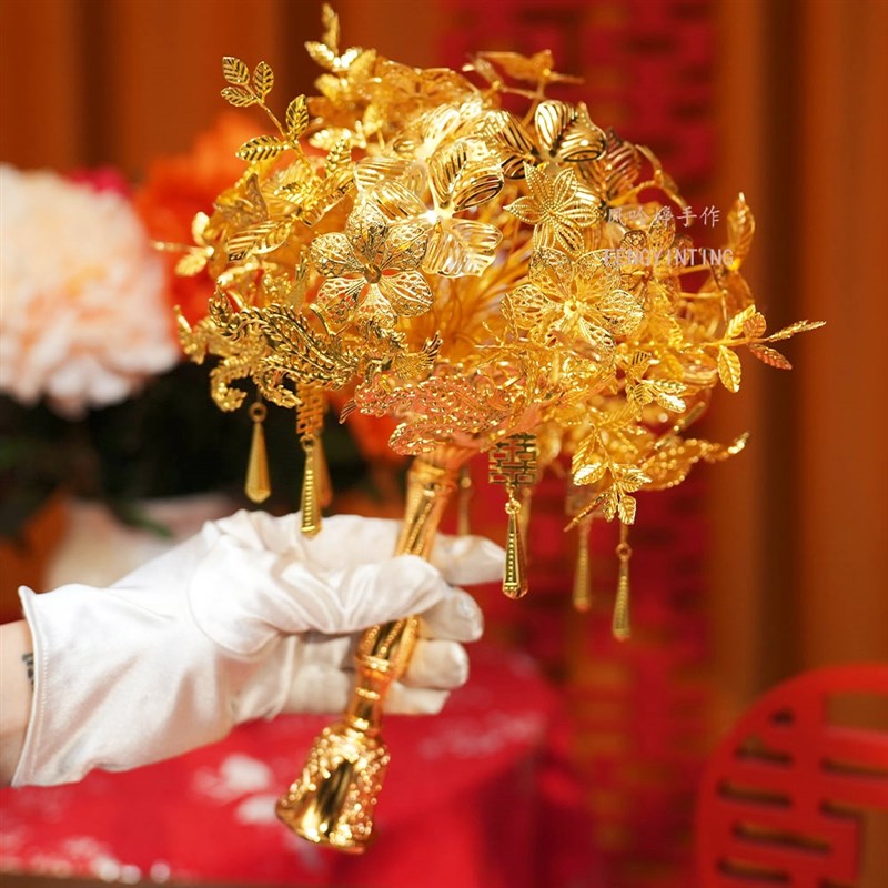 金色手捧花新娘中式婚礼合金精致秀禾旗袍服龙凤褂晨袍汉服配饰品