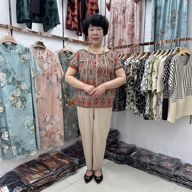 中年妈妈夏季新款连帽格子t恤衫短袖女40岁50宽松休闲套装母亲节