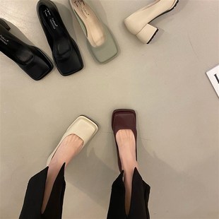 粗跟方头春秋黑色单鞋女鞋s子2023年新款春季中跟大头鞋复古小皮