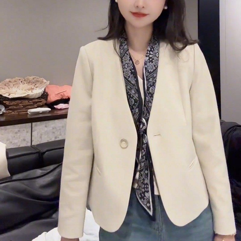 高级感西装短款外套女2025春季新款小个子百搭气质休闲V领上衣潮