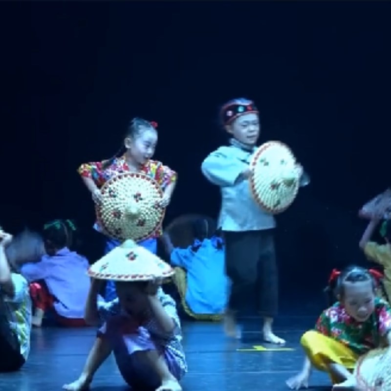 六一演出服你哪里走我哪里跟童趣斗笠道具少儿怀旧舞蹈舞台衣服装